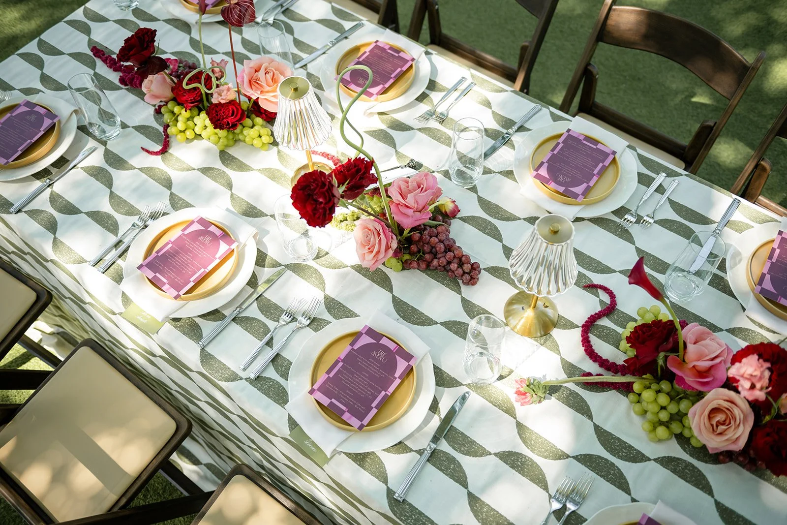 Contemporary floral styling with art-driven influence .jpg