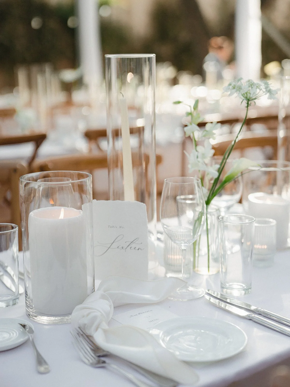 Contemporary editorial florals designed in Austin .jpg