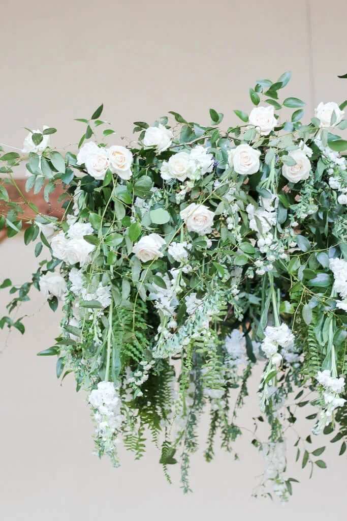 Garden-style floral installation with timeless elegance.webp