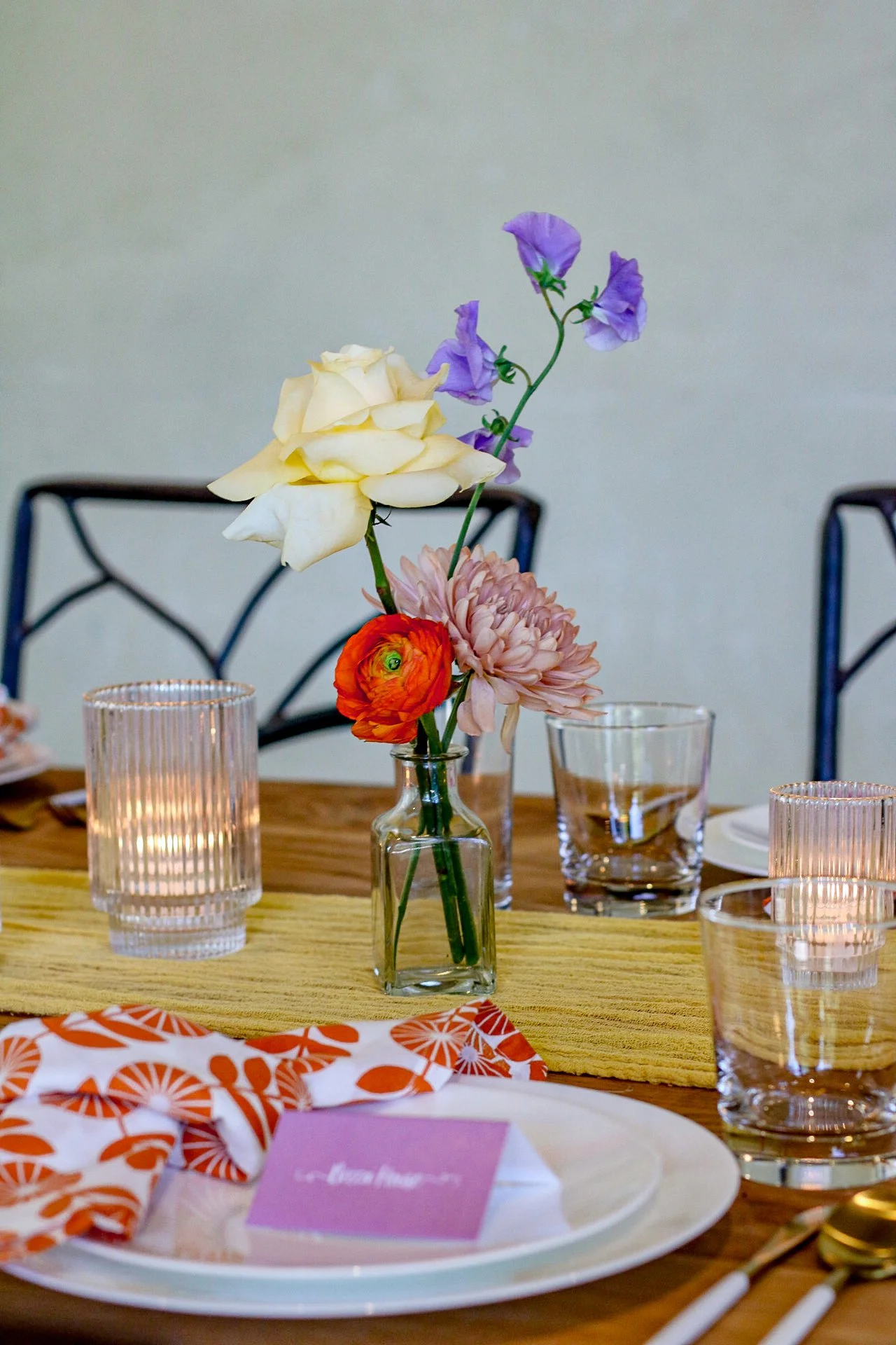 Accent Glass: Bud Vase