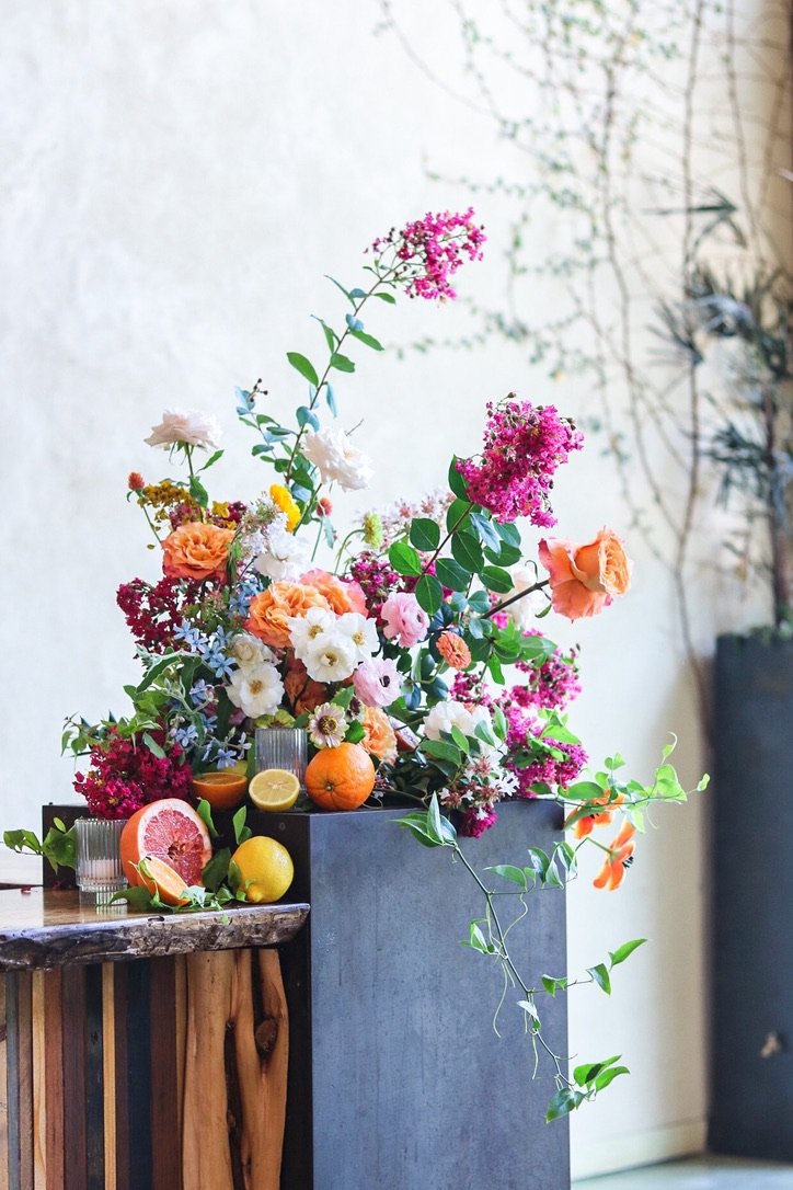 Statement Piece: Invisible Tray