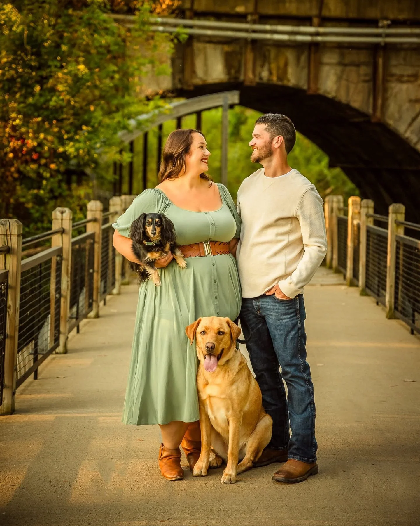 A magical evening in my hometown. 🍂

Shawana and Chase have such an infectious, joyful love- the kind that makes you laugh right along with them. We spent the evening giggling, kicking my feet behind the lens, and watching their pups be (mostly 😇) 
