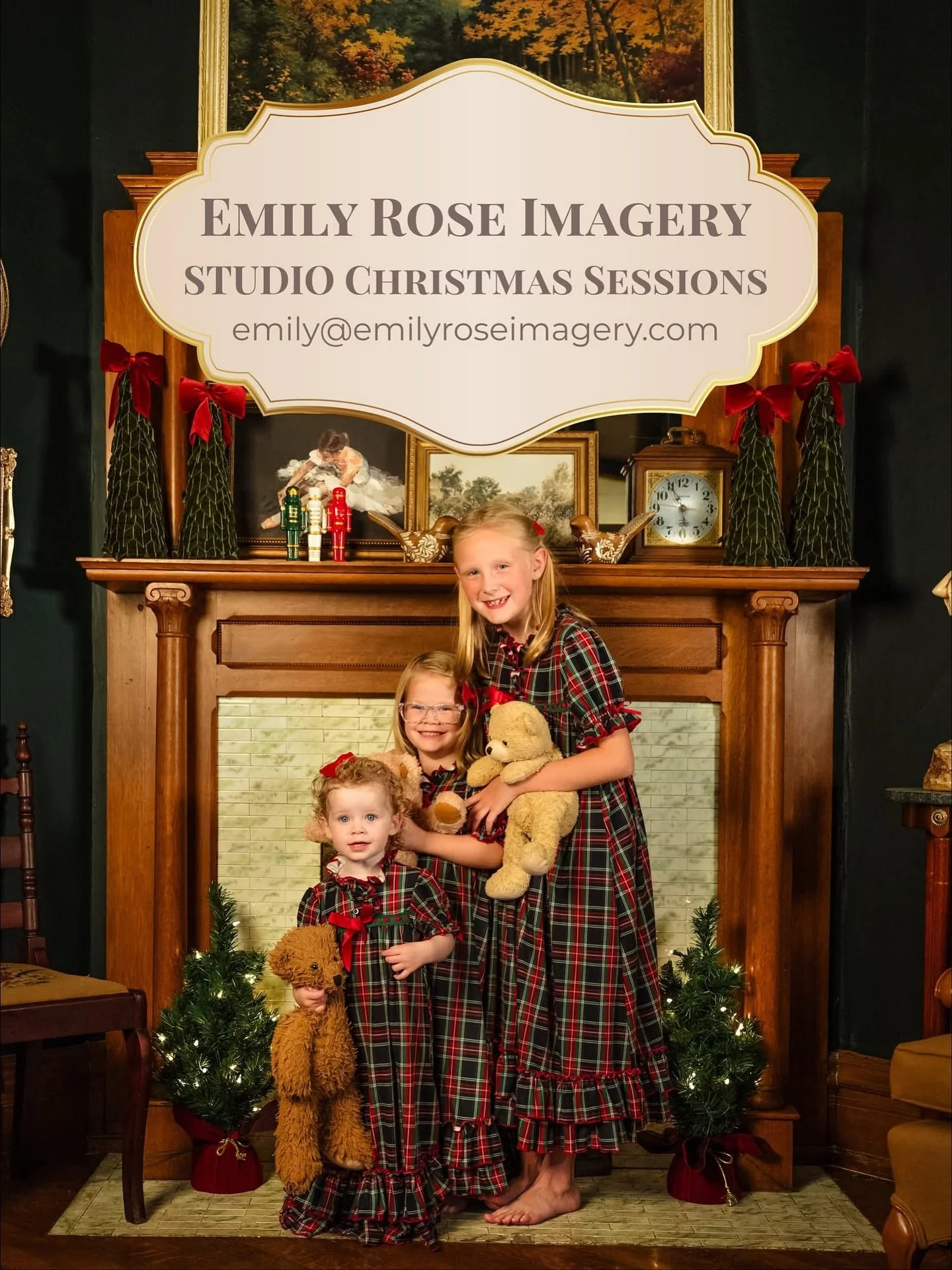 The Christmas studio is officially live ✨🎄

Step into a space filled with warmth, nostalgia, and more than five antique holiday sets&mdash;each one styled to be the perfect, magical backdrop for your portraits.

Bottle up the season with heirloom-qu