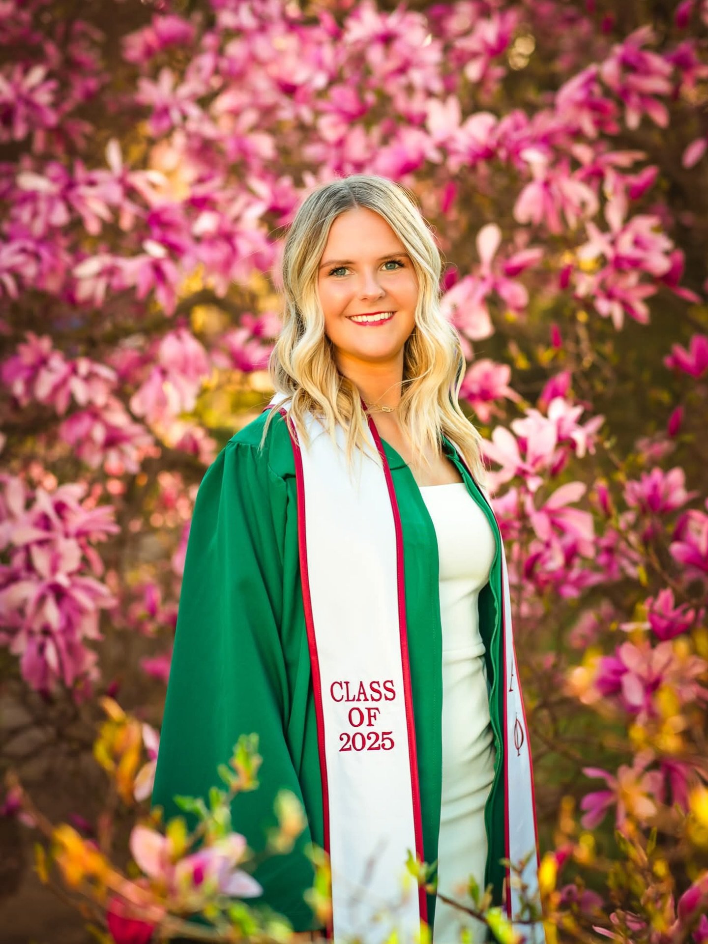 College grads &mdash; spring is closer than you think 🌷

Heirloom graduate portraits. Warm, timeless, you.
An intimate, honest capture of a momentous milestone.

Spring availability is open. Travel welcomed.

📩 Message me to start planning your ses