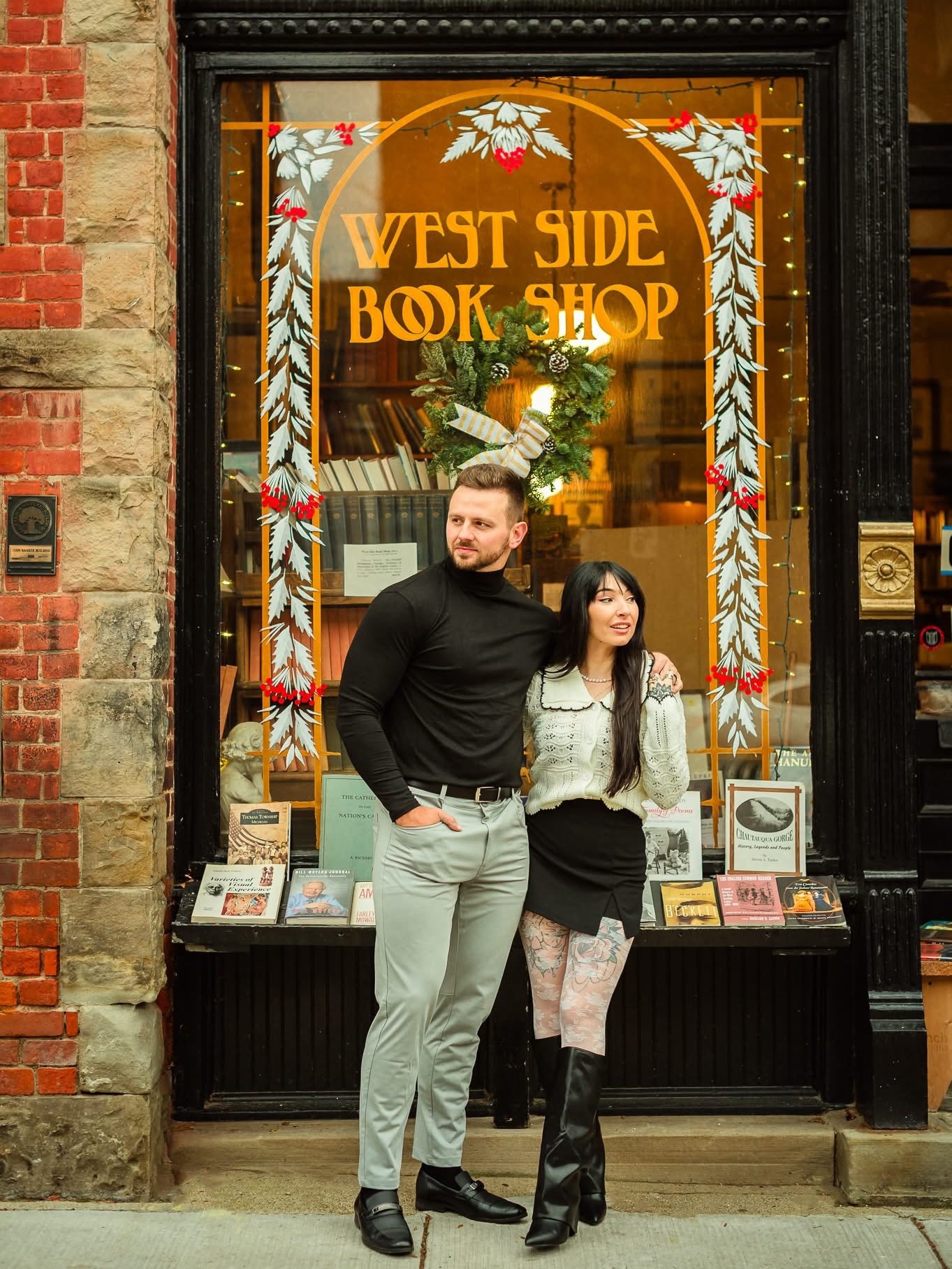 Winter doesn&rsquo;t have to mean waiting. ❄️

These photos are my answer every time someone worries you &ldquo;can&rsquo;t shoot in the winter.&rdquo; When a location means something to you, the images automatically carry more personality and story.