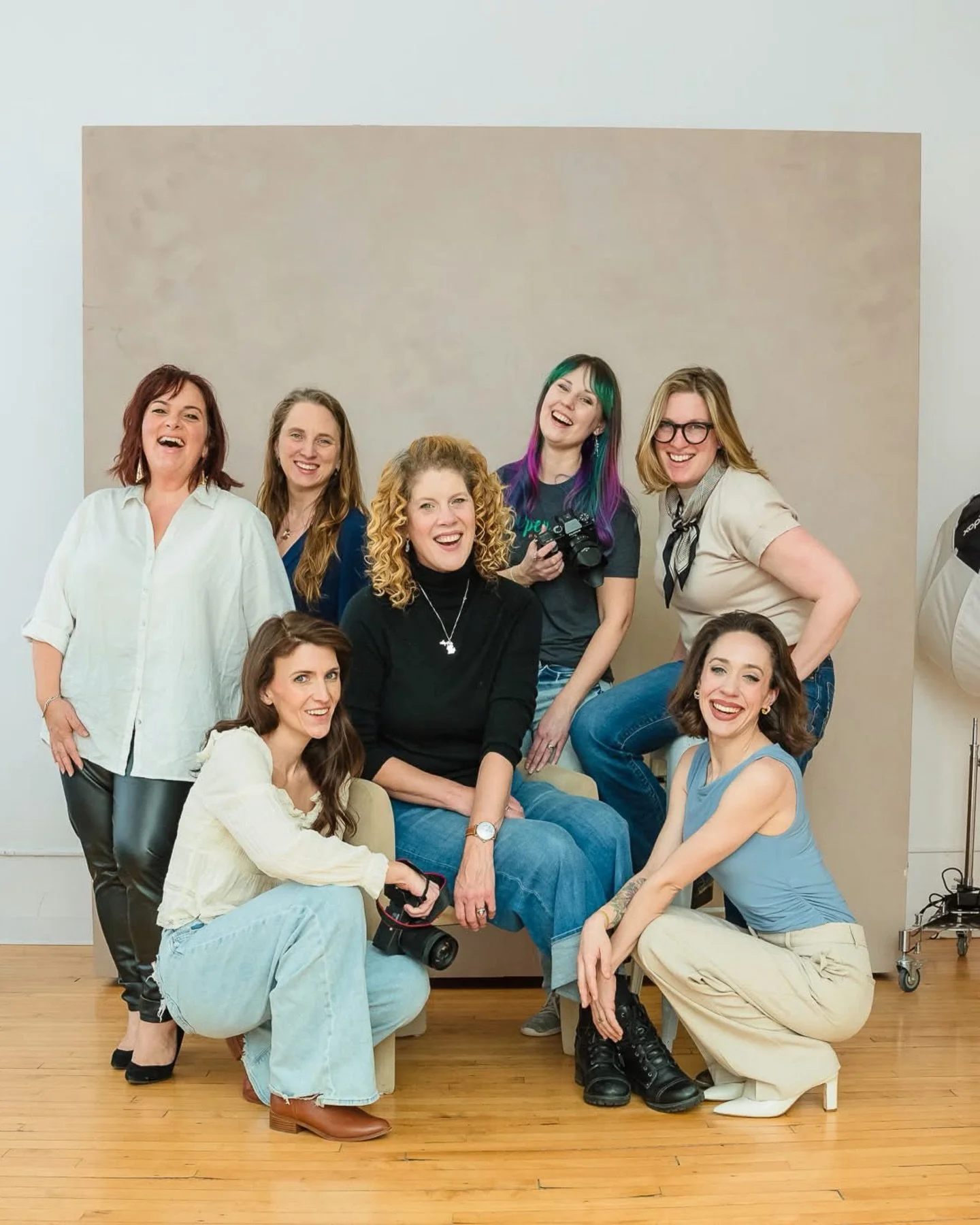 Welcome to Shutter Club 📸✨

Spent yesterday morning with some local industry trailblazers. I was surrounded not only by great talent, but beautiful collaborative energy with some of the kindest women I know.

We spent a couple hours at Studio Studio