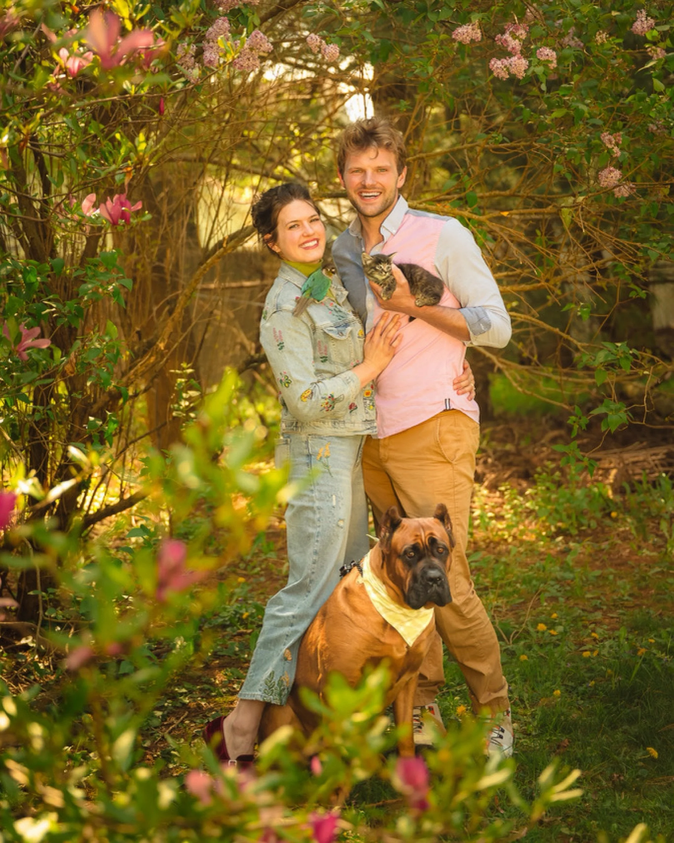 Magnolia Mini Sessions 🌸 are live&hellip; like, right now.

I swear I blinked and everything started blooming. The flowering trees at our home in Downtown Milan are at their peak- and they won&rsquo;t last long. We&rsquo;re talking one to two weeks,