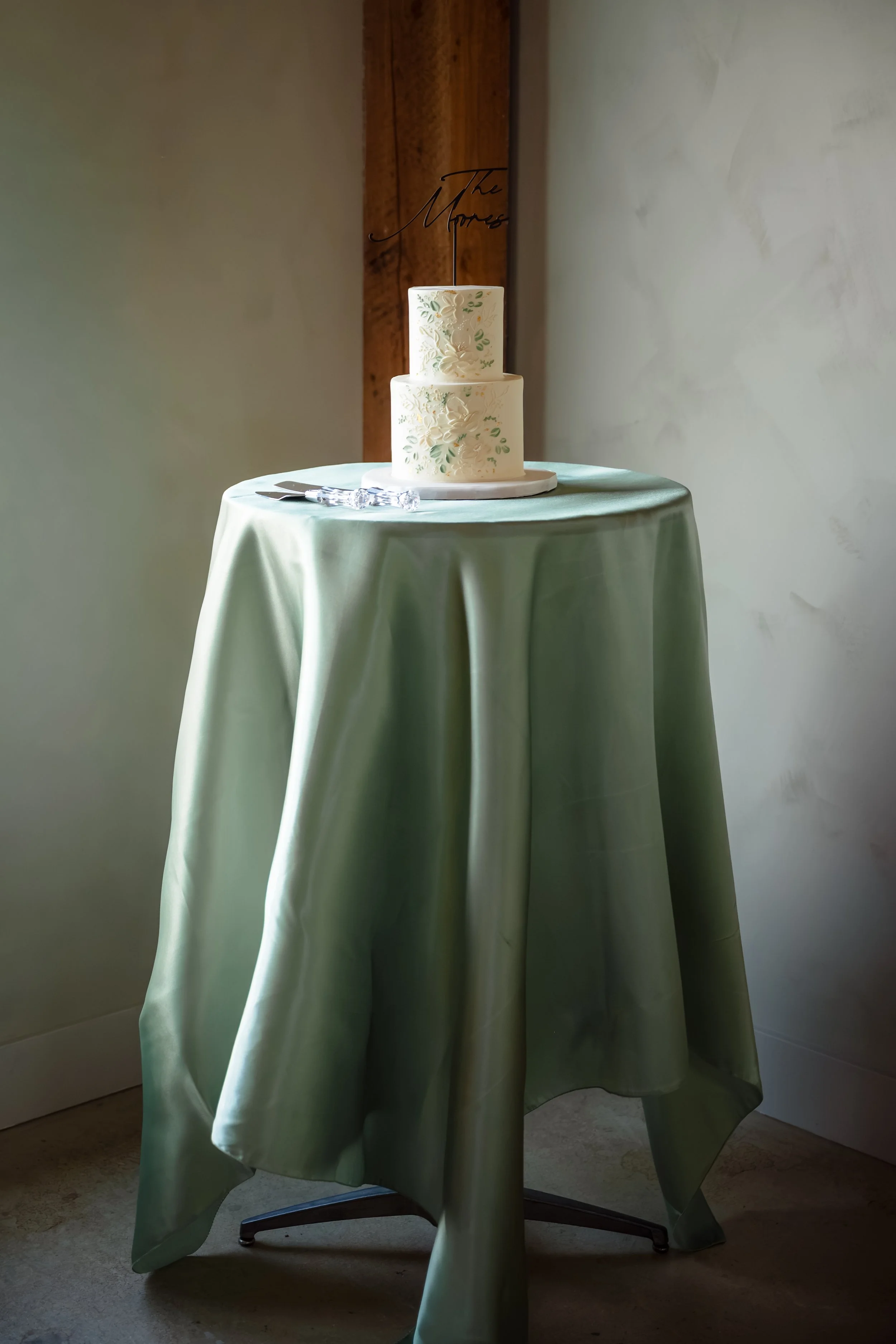 ERI-Moore-Details-3.jpg