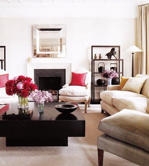 This coffee table makes a statement. http://www.southshoredecoratingblog.com/2014/03/manic-monday-13.html
