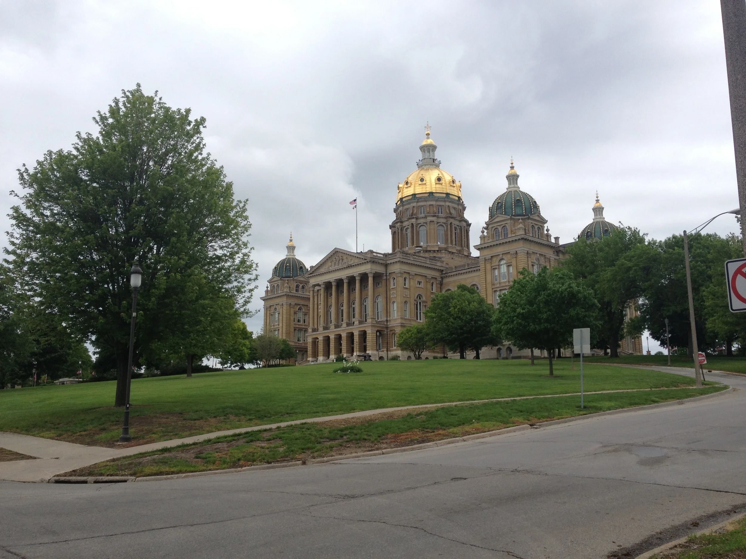 Capital Building in Des Moines www.saranobledesigns.com