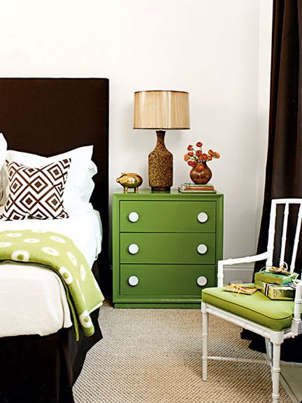 Found on blogs.babble.com - The pillow makes the room!