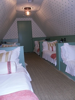 Kids Bunk Room…so sweet!
