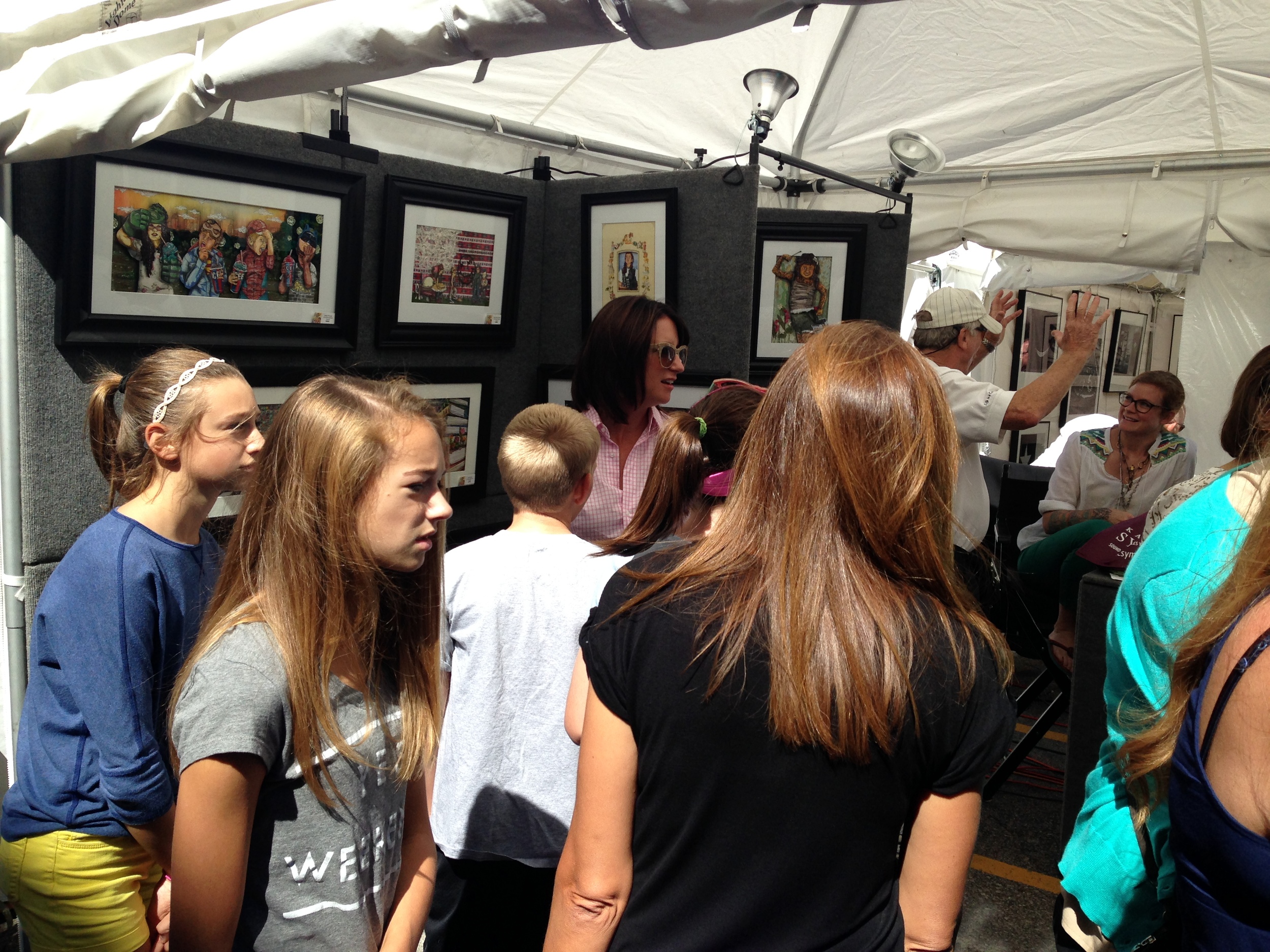 Everyone checking out the 3D art.