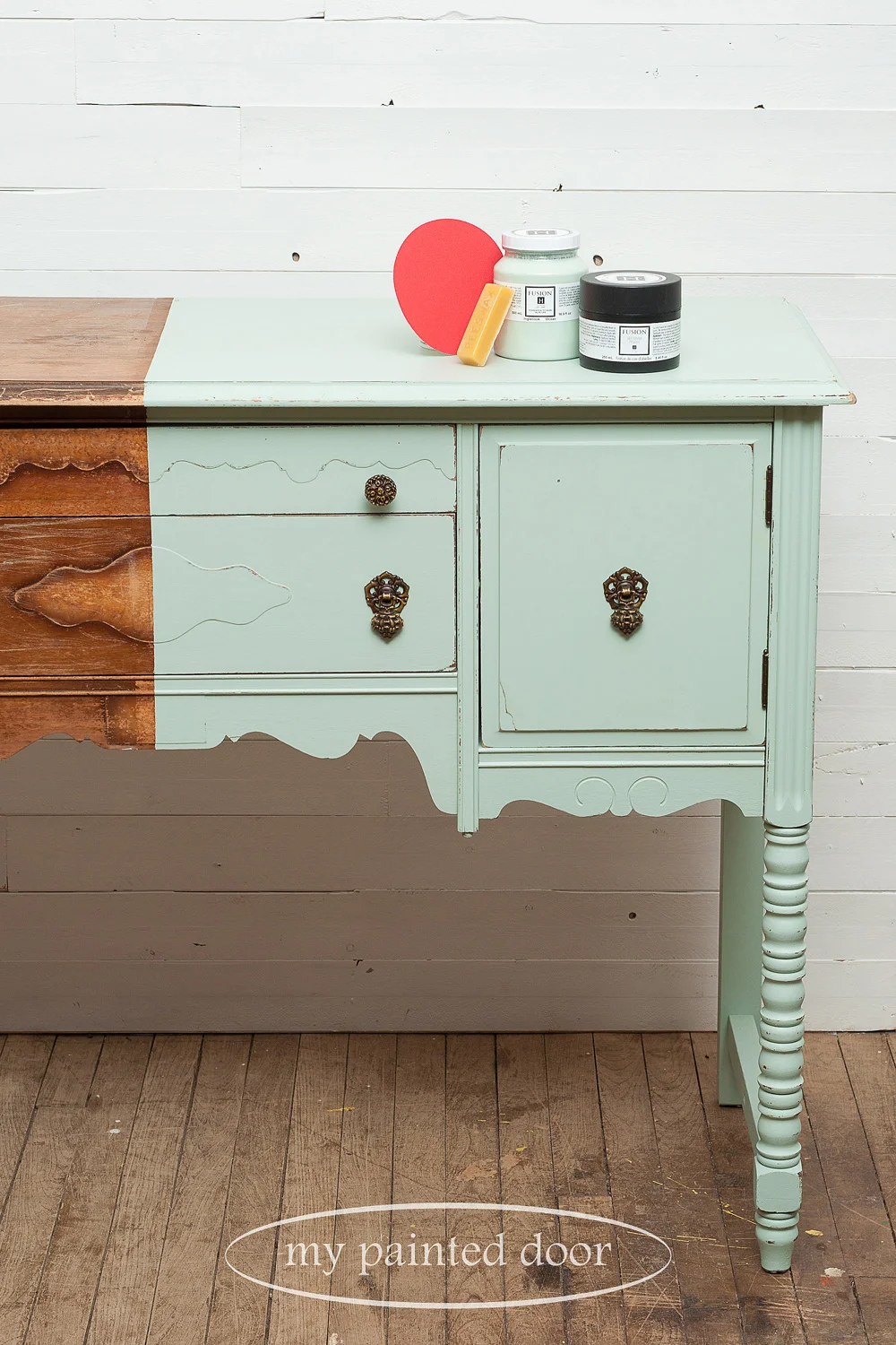 Fusion Mineral Paint in the colour Inglenook. Fusion is super easy to paint with and the results are amazing!