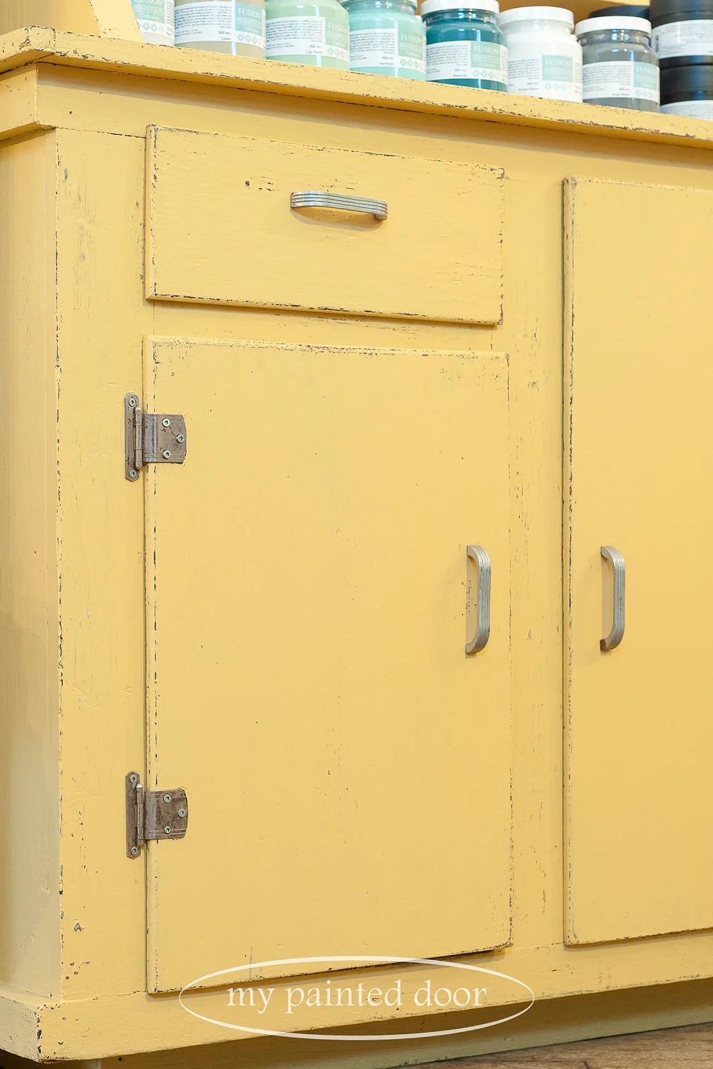Hutch painted in Fusion Mineral Paint in the the colours Casement and Prairie Sunset