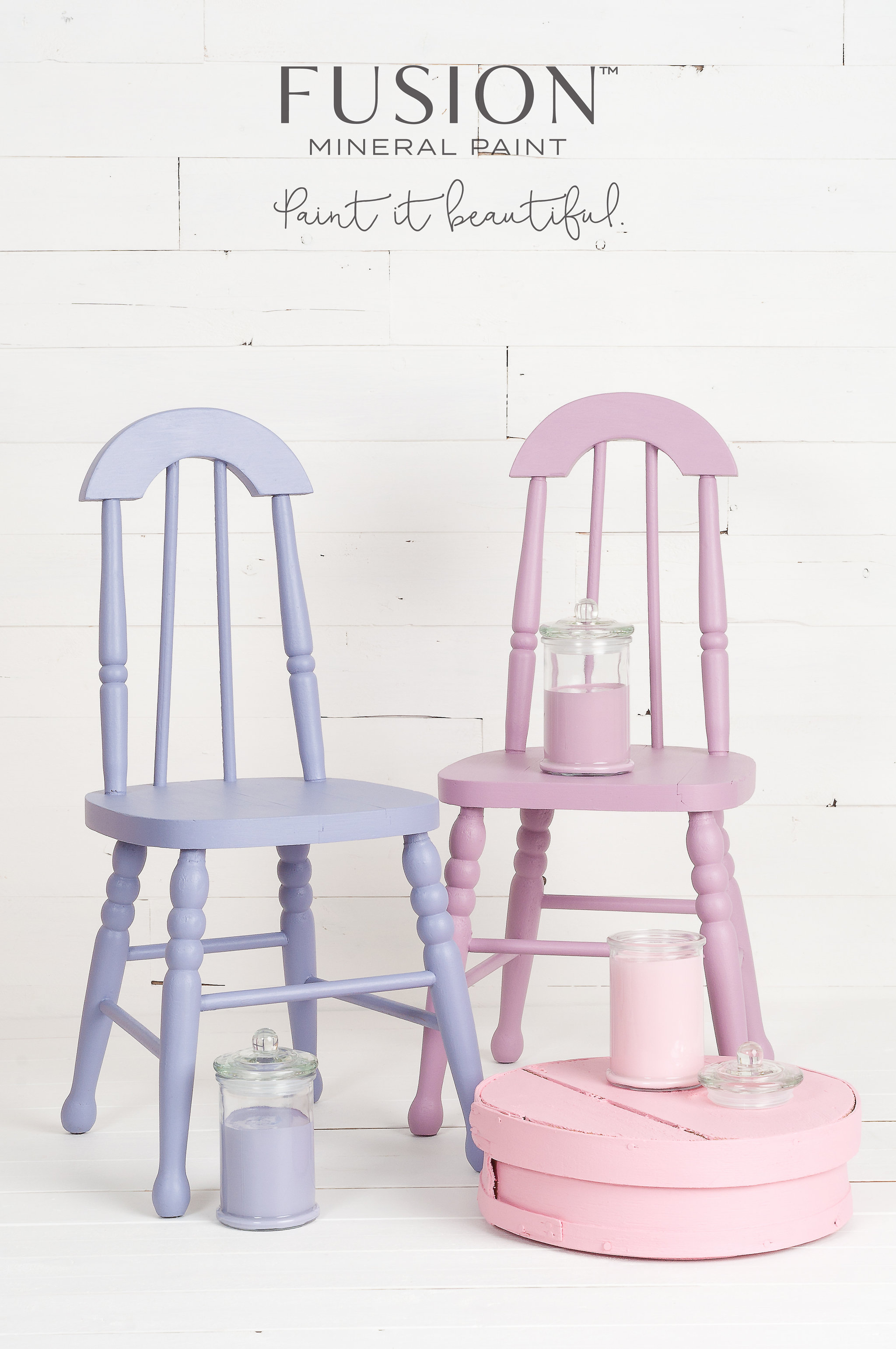 These chairs and hat box are painted by mixing custom colours of Fusion Mineral Paint with a simple recipe. There are 32 recipes to choose from!