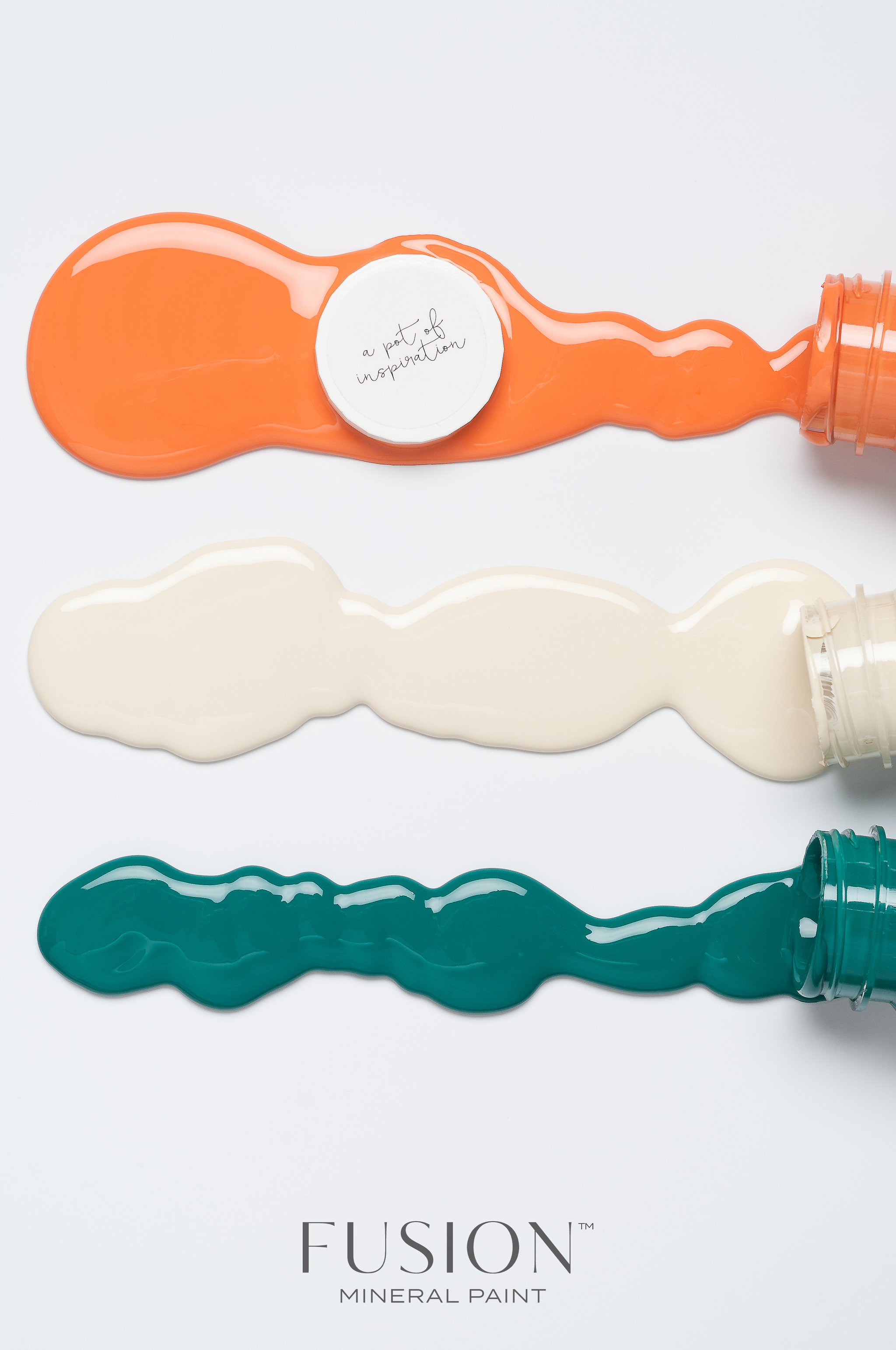 Great colour combinations with Fusion Mineral Paint. These colours are Tuscan Orange, Plaster and Renfrew Blue.