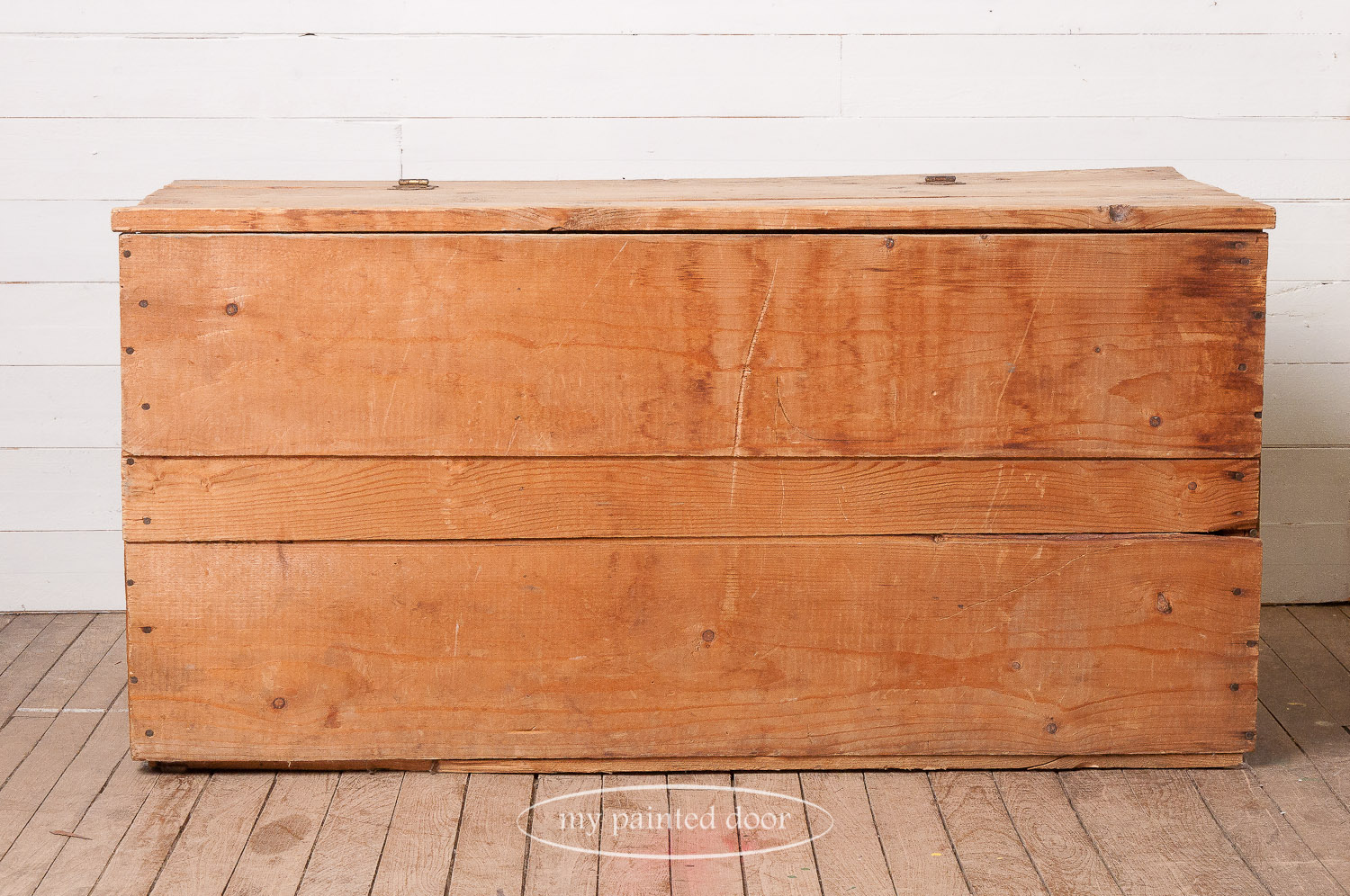 Before photo of a wood box painting in Fusion Mineral Paint in the colour Little Star