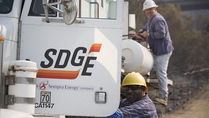 truck and sdg&e workers.jpg