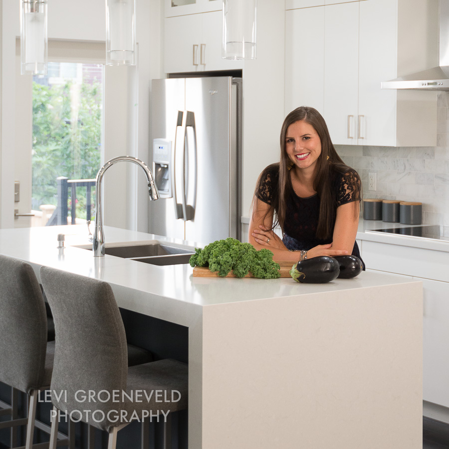 Here's me just hanging out in the kitchen, chopping up some kale and eggplant and pretending I live here. 