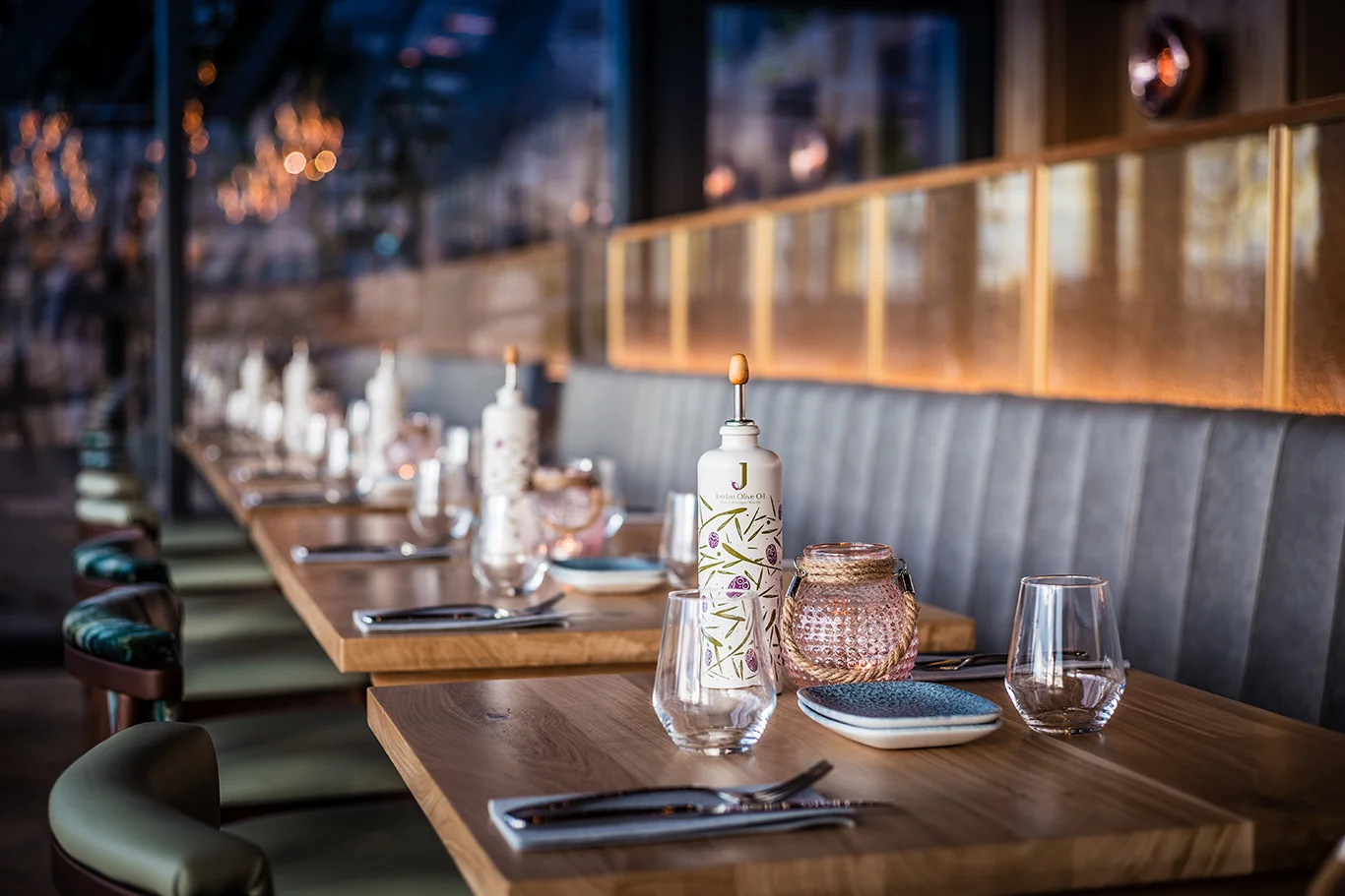 Hyatt-Regency-Cologne-Grissini-Interior-Table2 small.jpg