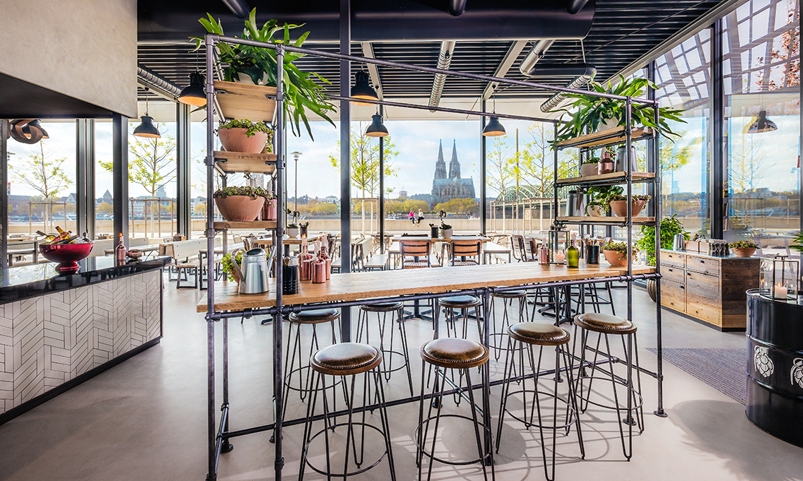 Hyatt-Regency-Cologne-StickyFingers-Interior-Terrace small.jpg