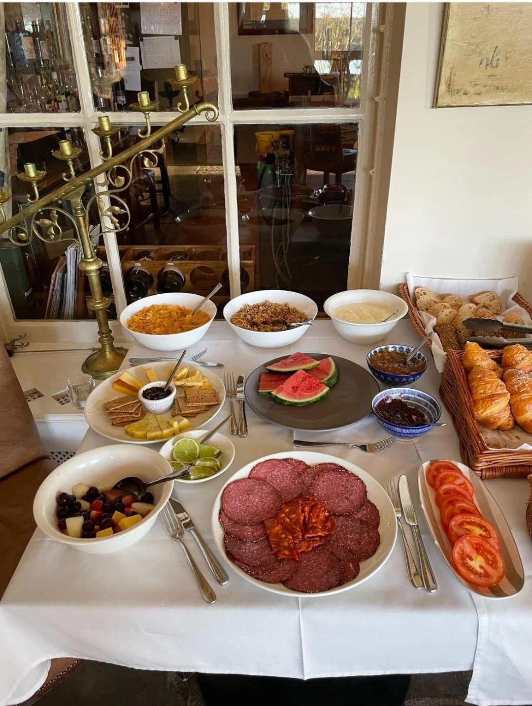 breakfast table.jpg