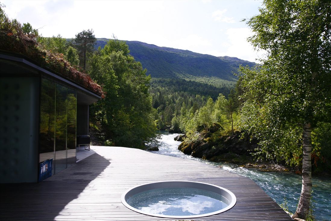 Juvet-Landscape-Hotel-By-JSA-Jensen-Skodvin-Arkitektkontor-32.jpg