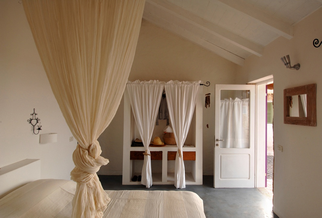 217superior-room3-spinguera.jpg