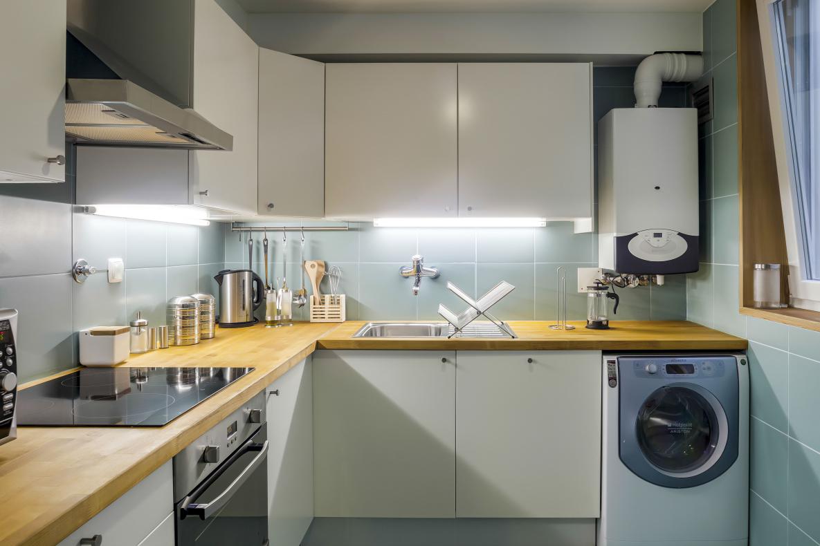 Don't go without in this fully equipped kitchen with oven, dishwasher, washer coffee machine and more additions.