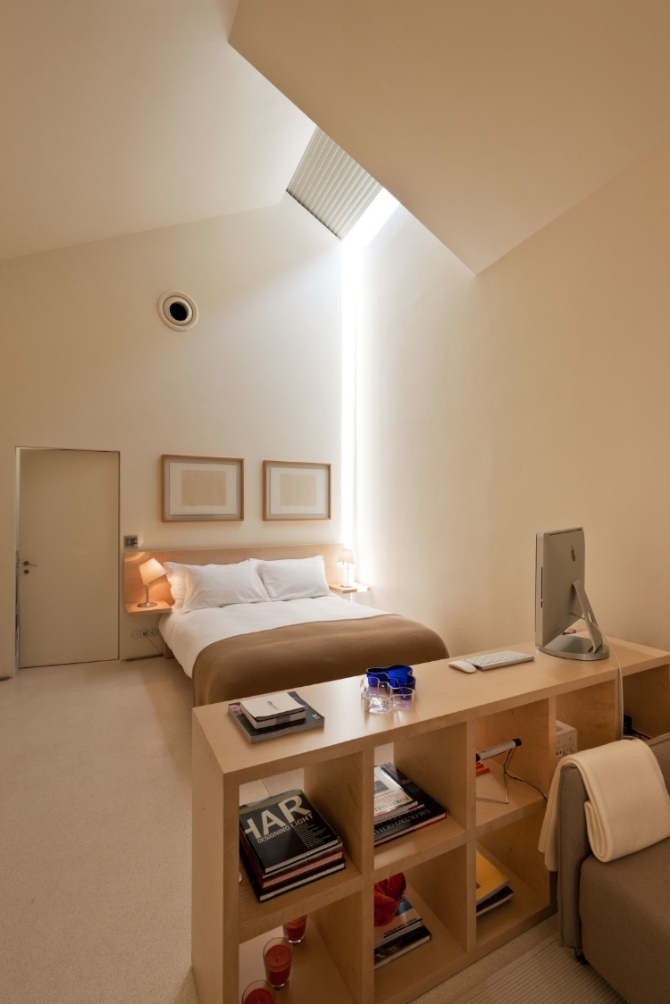 Sky Loft equipped with mod cons and literature.