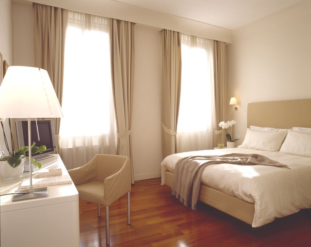 You will sleep tight with the double-glazed windows in the rooms. Thick shutters and fine cream curtains can be opened or closed, to ensure a good night's sleep.