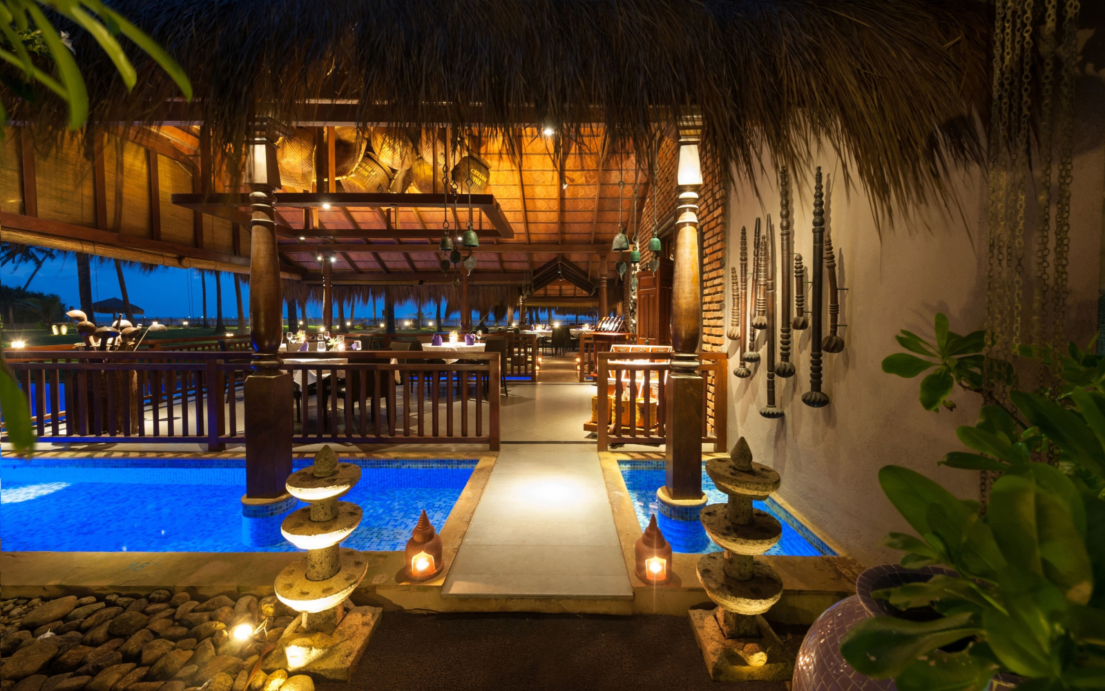 Reef Villa & Spa - Summer Breeze Restaurant.jpg