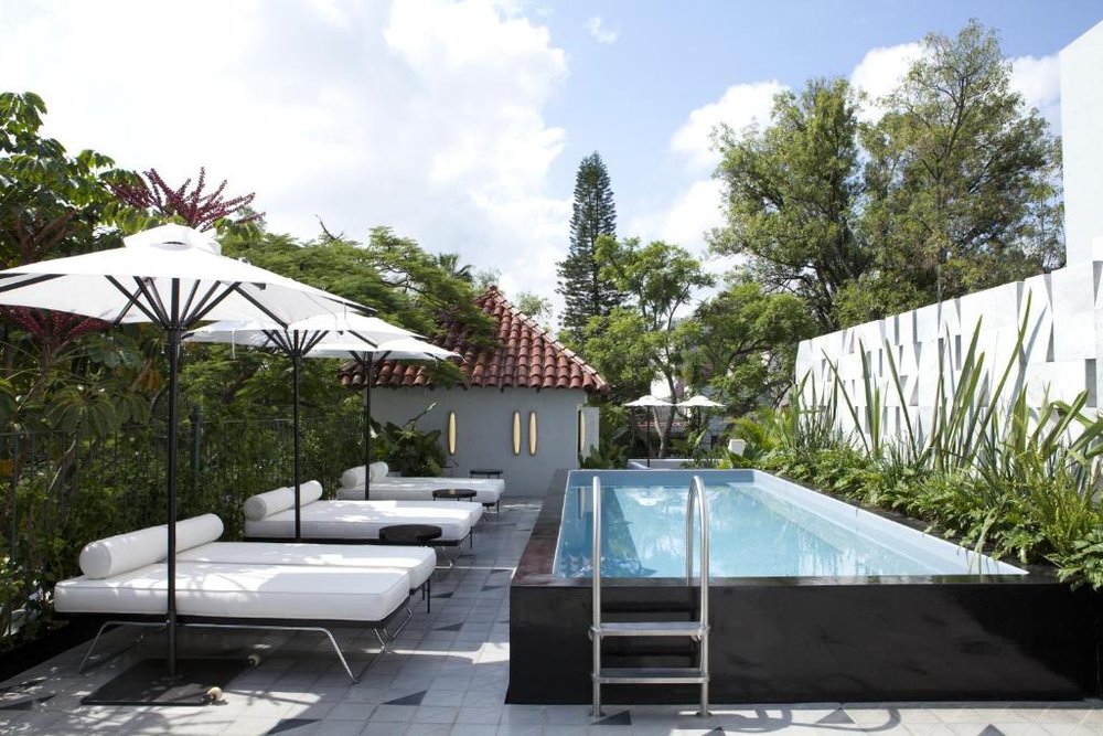 casa_habita_pool.jpg