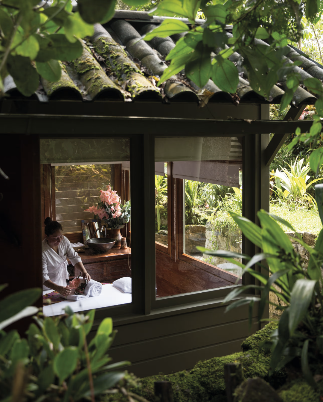 belmond-sanctuary-lodge-massage.png