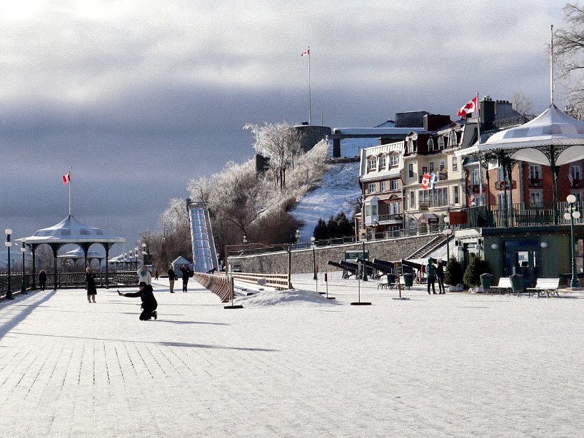 In celebration of the first snow of the season at home, here is snowy Quebec City on the morning of New Year&rsquo;s Eve - a perfect way to start wrapping up 2023 🤍🫡

#qu&eacute;bec #canada🇨🇦 #winter #snow #quebecity #fromwhereistand #visualsofli