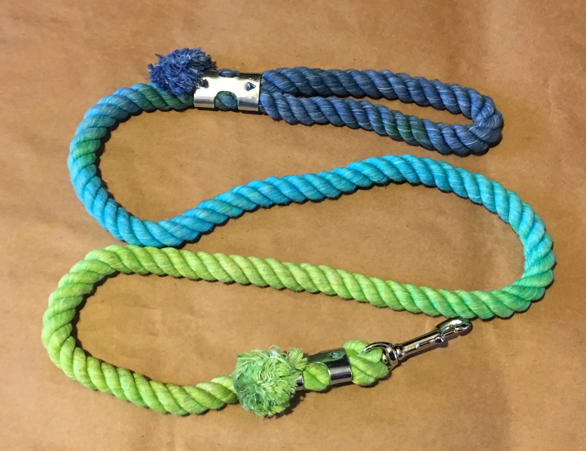 Navy-Teal-Green clip lead