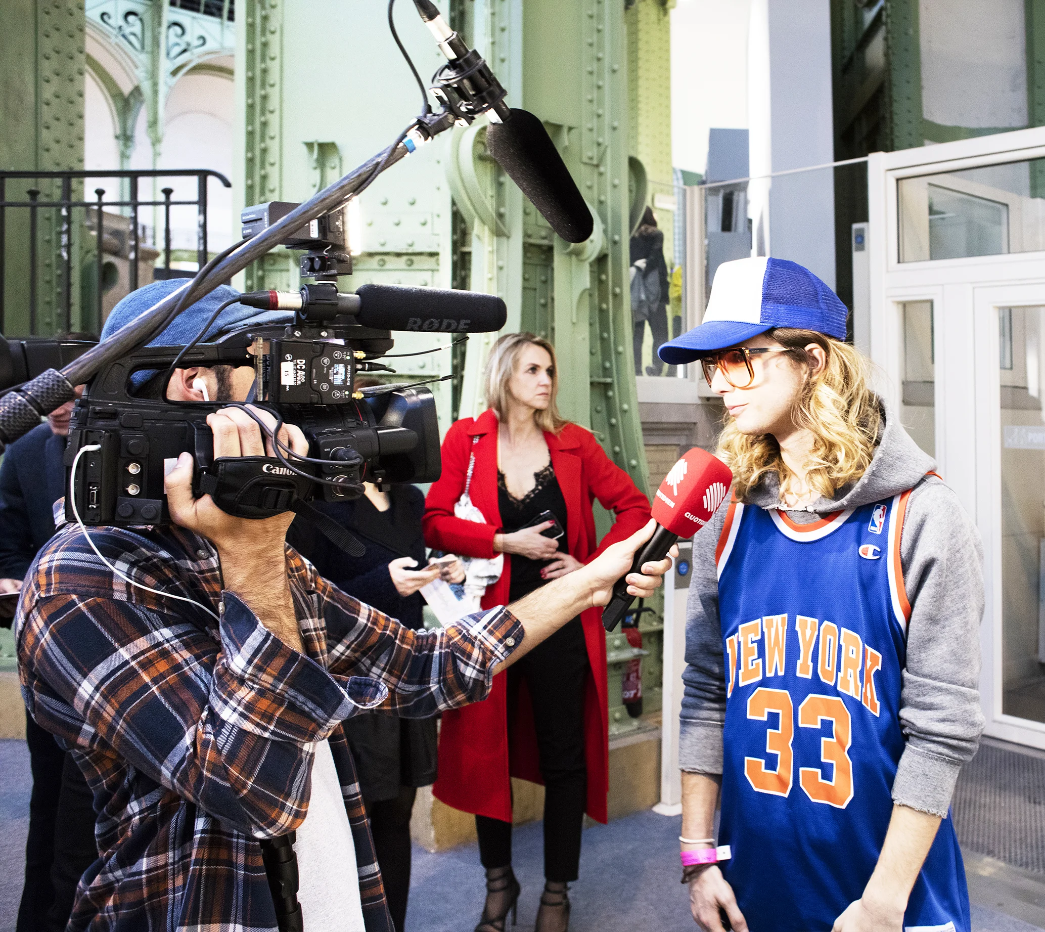  Contemporary artist THE KID interviewed by Quotidien (French n°1 TV program) at the opening of his new show at Le Grand Palais for Art Paris 2017 Exhibition.