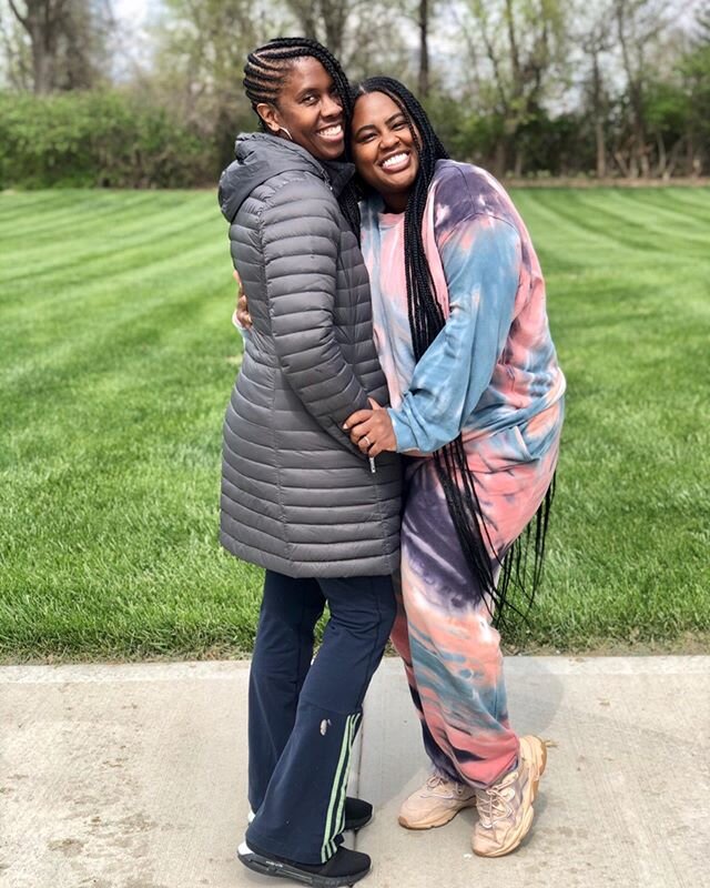 I love you sooooo Mommy!  Thank you for all that you are, and all that you do!  Happy Mother&rsquo;s Day! 🖤🤗🌹 #aprayingmother #Queenmother #happymothersday @jacquiethemet