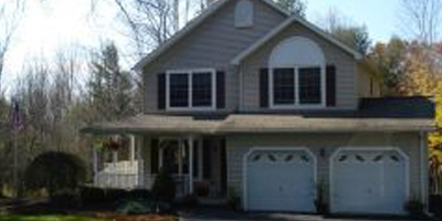 A beautiful Contemporary built in 2002 close to Lockheed. Lots of privacy.