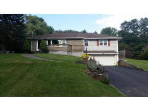 A beautiful Ranch with entertaining space to spare!