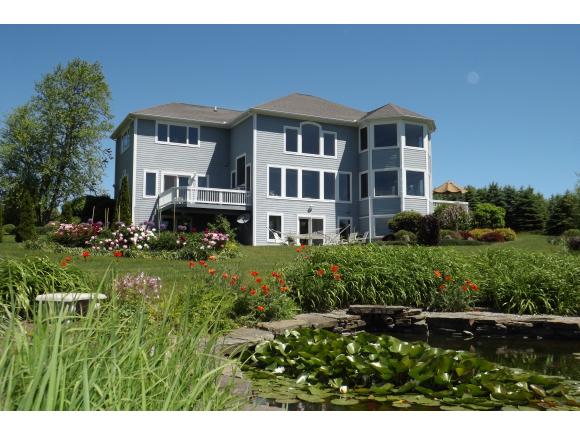 A sweeping country estate with a magnificent, and energy efficient, contemporary.