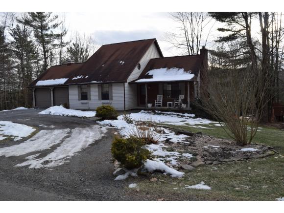 A very spacious home with contemporary spaces on nearly 6.5 acres!