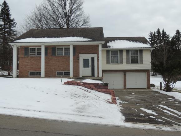 A very spacious and well-maintained home on a corner lot close to Binghamton University.