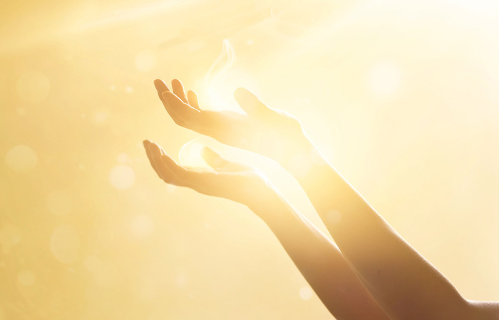 How-Your-Beliefs-Create-Your-Reality-Psychic-Surgery-Faith-Healers-Philippines-Juanito-Flores-Peter-Hoddle.jpg