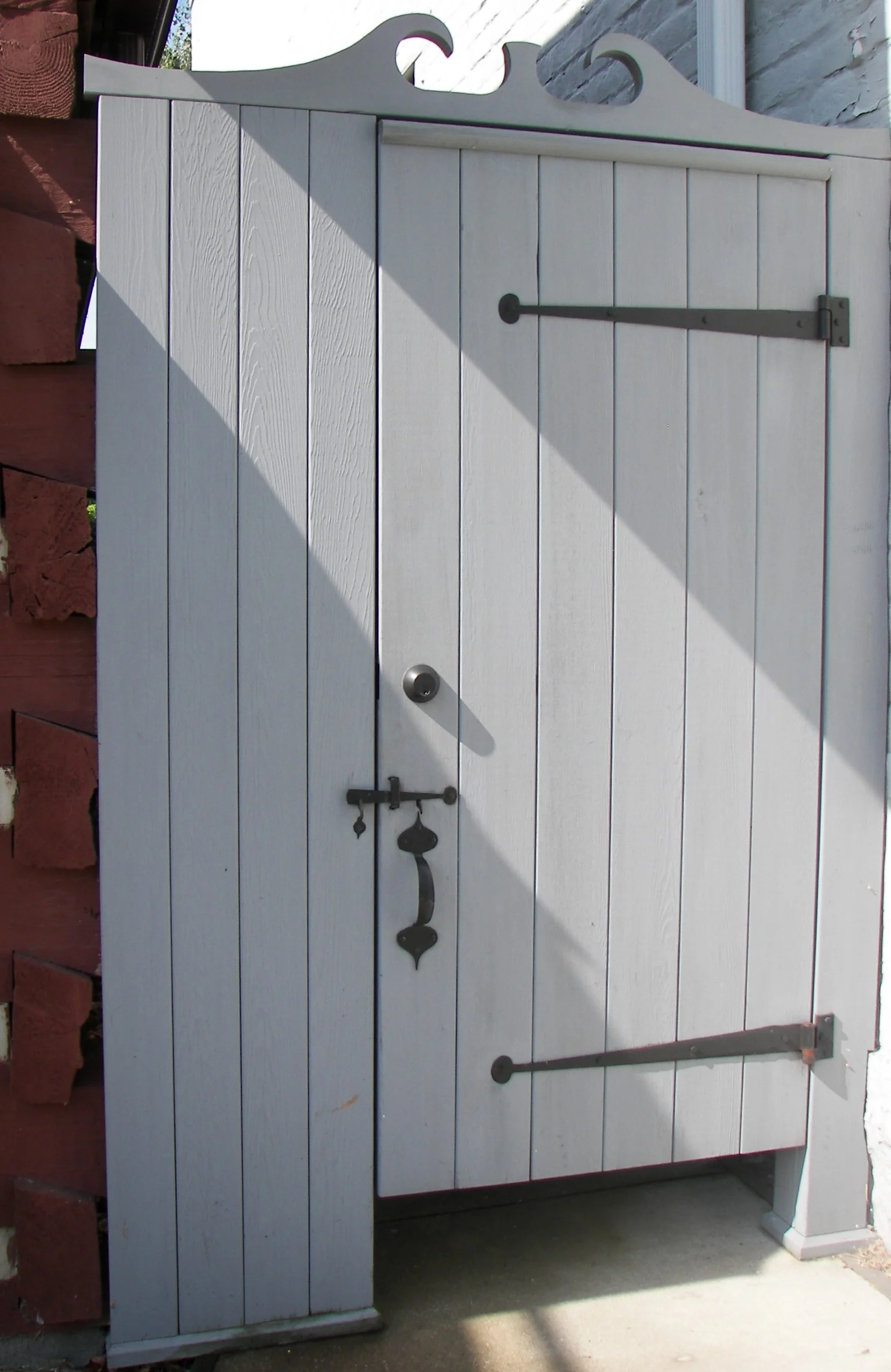 Main Street Gate 1.JPG