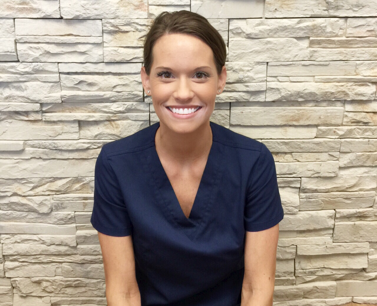 Liz Clean Agent Liz is a dental hygienist. When Liz is not at work, she enjoys spending time with her husband, girls and her newborn, playing games and traveling.