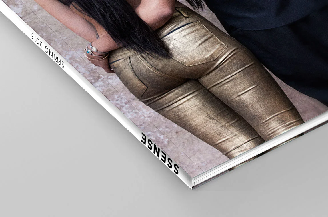 MOCKUP SPINE.jpg