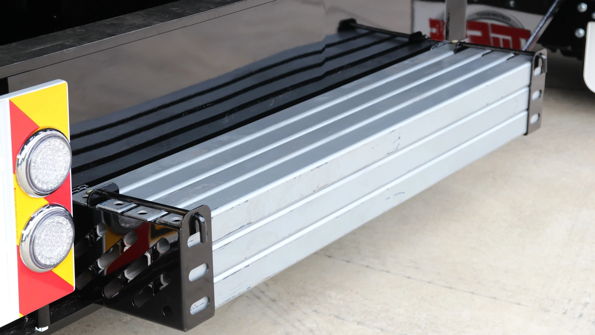 Tilt 'N' Slides — Tuff Trailers