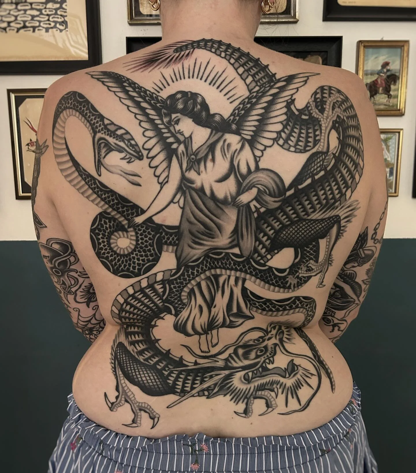 Noémie’s back, fully healed. Thanks again for your trust, courage and kindness @naogrng , I’m honoured that you chose me for this big one! 🖤
All projects are welcome, big & small! Send me a DM if you want to look as good as N